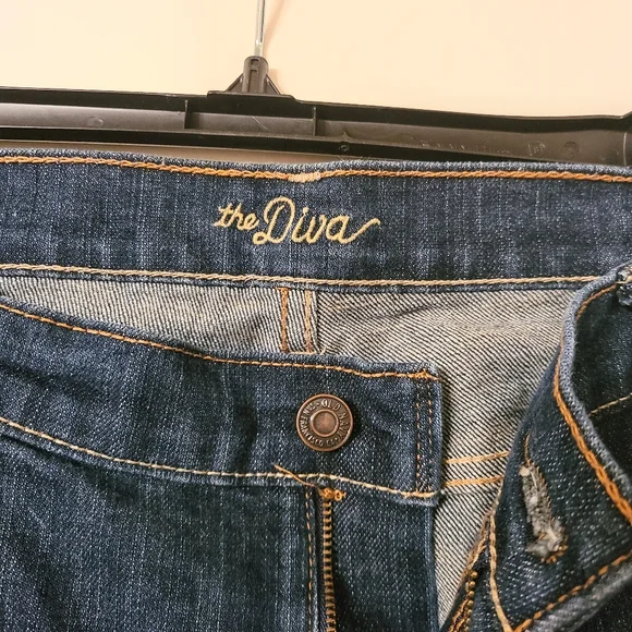 Old Navy "The Diva" Blue Denim Bootcut Leg Jeans Size 14 Long - Picture 4 of 6
